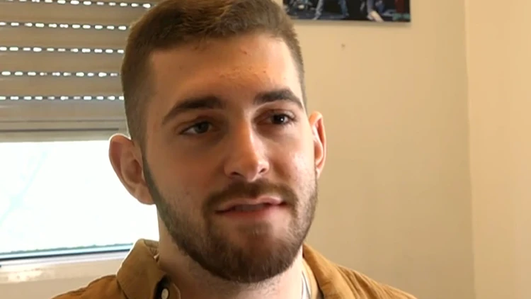 "קר לי ואני שבור": לאחר שנפל ממצוק בארגנטינה - איתן חוזר ללכת