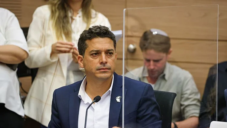 עמיחי שיקלי פורש דיון ועדת הכנסת כנסת