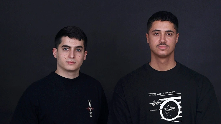 האם חברת פיור דיגיטל שמובילה אתרי איקומרס להצלחה פיצחה את השיטה לבנייה וקידום של אתרי מסחר אלקטרוניים? | רשת 13