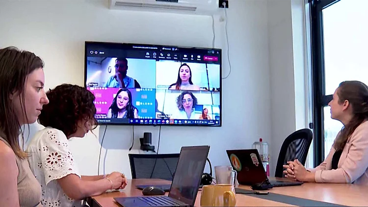 מחקר חדש: עבודה דרך הזום פוגעת ביצירתיות