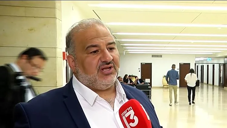 מנסור עבאס בריאיון ראשון: "הממשלה קיבלה החלטות טובות לציבור הערבי"