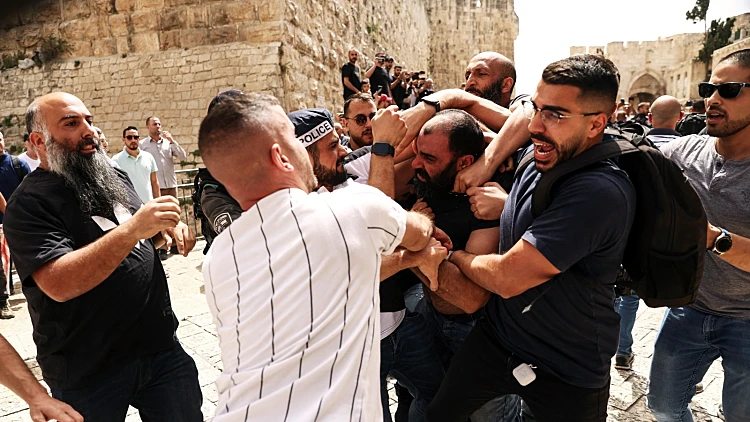 העימותים בהלוויית העיתונאית: הערה פיקודית לקצין שפעל בשטח