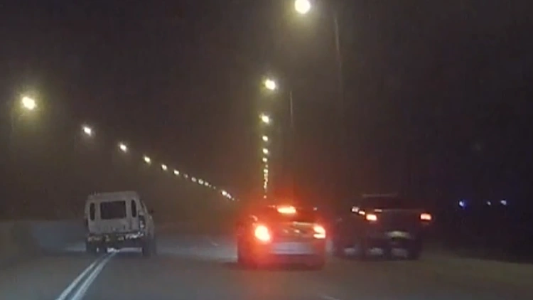 "הוא מנסה להוריד אותי מהכביש": זוג נסע לטייל בנגב - והותקף ע"י בדואים