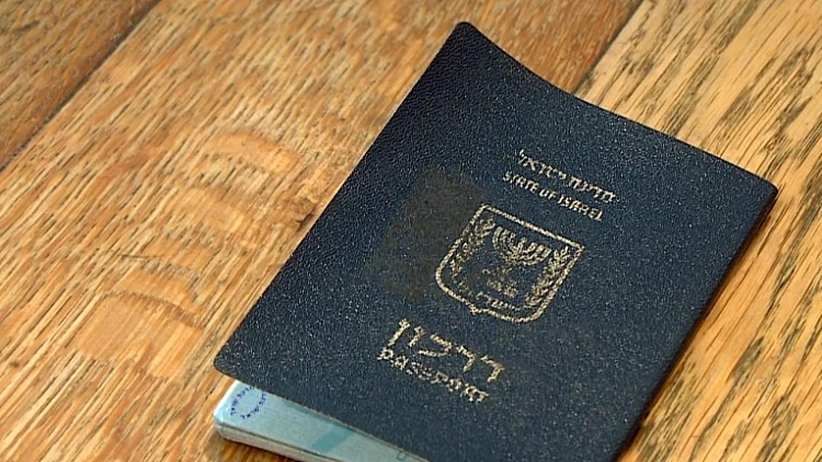 "פתרון לאנשים שטסים מחר": האם מרכז הדרכונים הזמני יביא סוף למשבר?