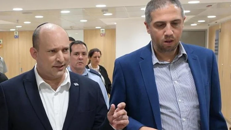 טלטלה בלשכת בנט: אחרי היועצת המדינית - גם ראש הסגל עוזב