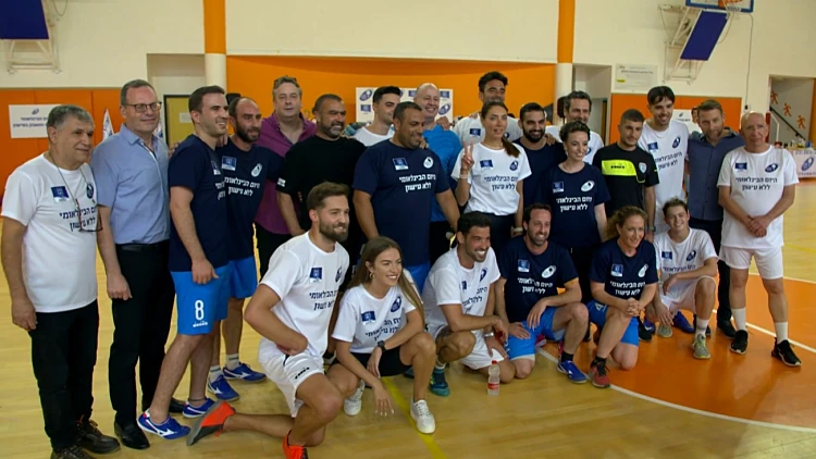 "אתם ראיתם ח"כים נלחמים ככה על כדור?": משחק הכדורגל שהסעיר את המשכן