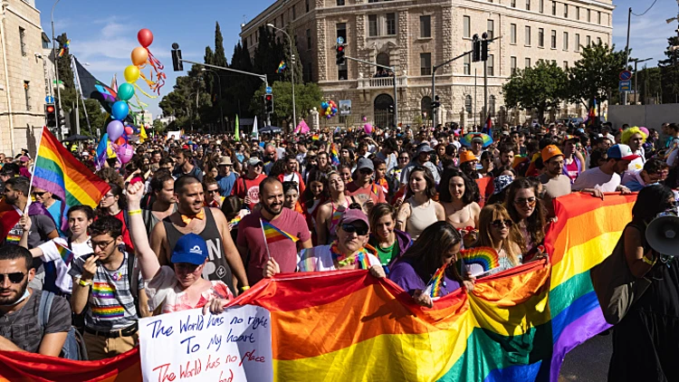 איומים על מארגני מצעד הגאווה בי-ם: "גורלה של שירה בנקי מחכה לכם"