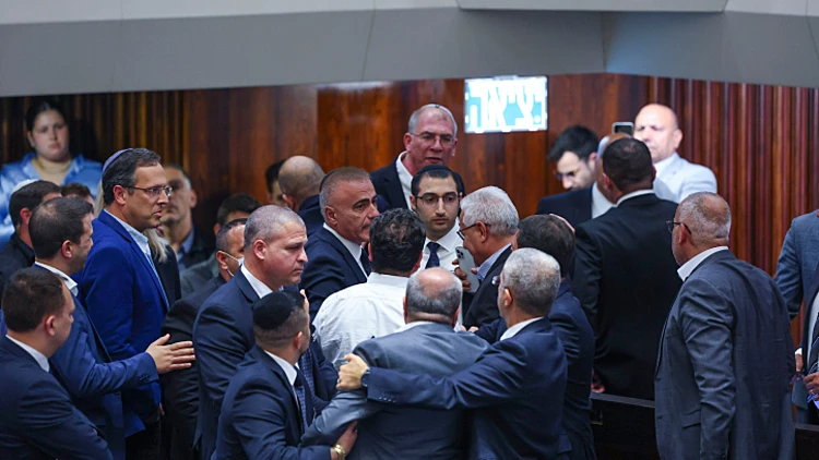 גנאים וזועבי התנגדו, סילמן נעדרה: חוק יו"ש לא עבר בכנסת
