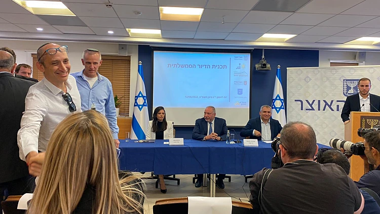 הגדלת המכרזים ועידוד בנייה: תוכנית הדיור הממשלתית החדשה
