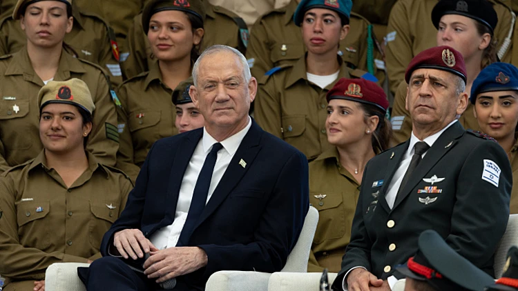 המרוץ נפתח: גנץ יחל בהליך מינוי הרמטכ"ל הבא