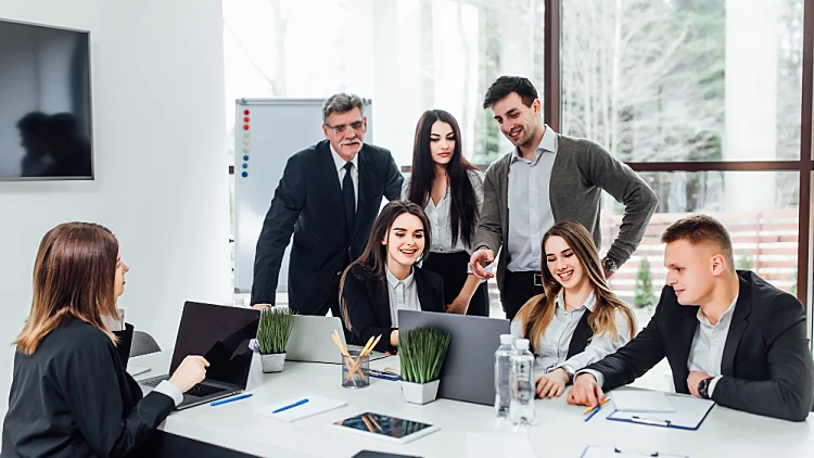 ככה תשפרו את תהליכי קבלת ההחלטות בקבוצה | רשת 13