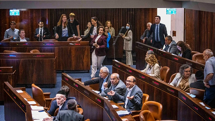 בדרך לבחירות: החוק לפיזור הכנסת אושר בקריאה טרומית