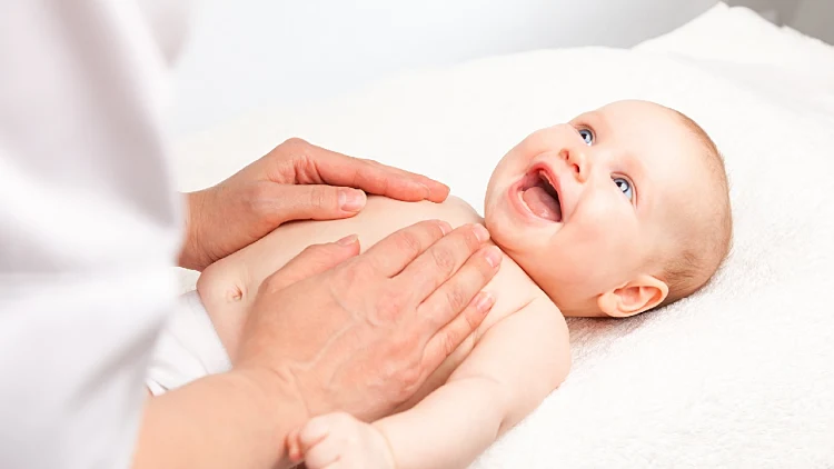 מחקר חדש מצא: בפעם הראשונה באנגליה - נולדו יותר תינוקות לנשים רווקות מאשר לנשים נשואות