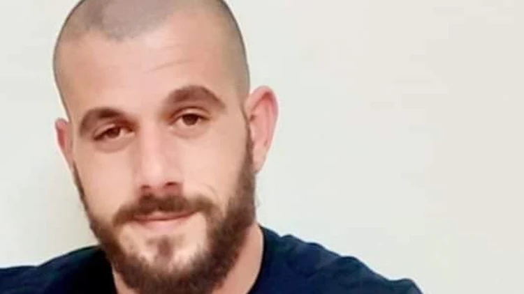 צוותי ההצלה קבעו את מותו בזירה. עלי חסארמה