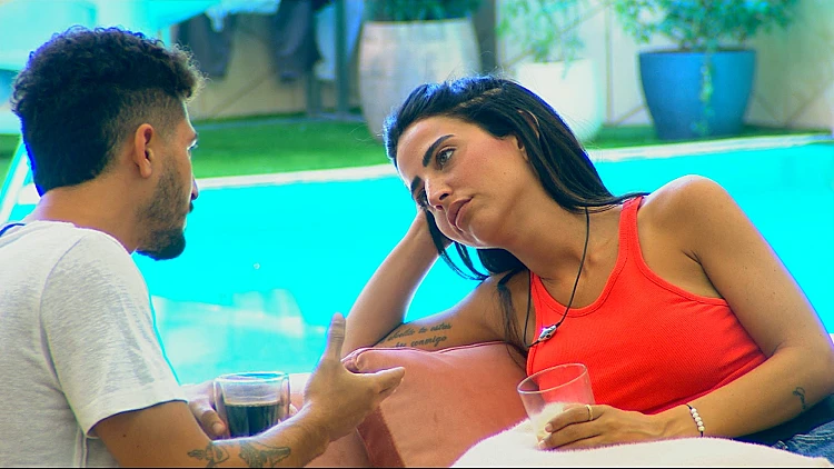 דניאל לבר: "שורף לי להסתכל עלייך"