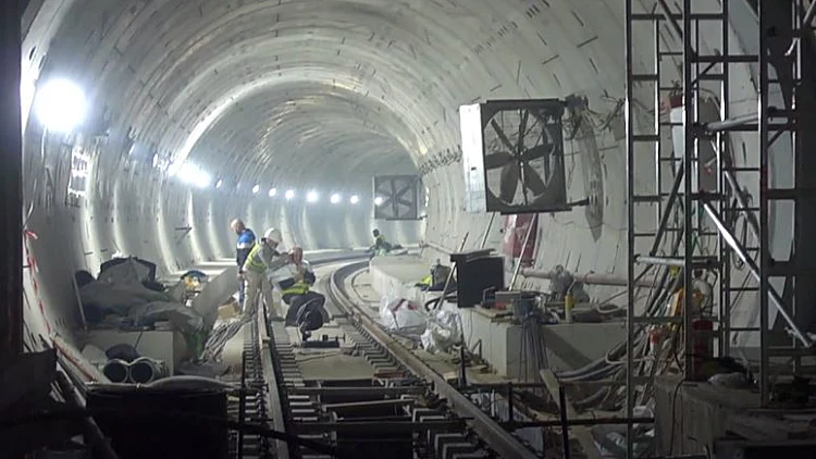 מקלות בגלגלי הרכבת התחתית בגוש דן: מתי היא תעלה על הפסים?