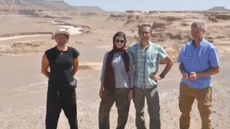 איראן: עצרנו זרים, בהם סגן שגריר בריטניה בטהרן, בחשד לריגול