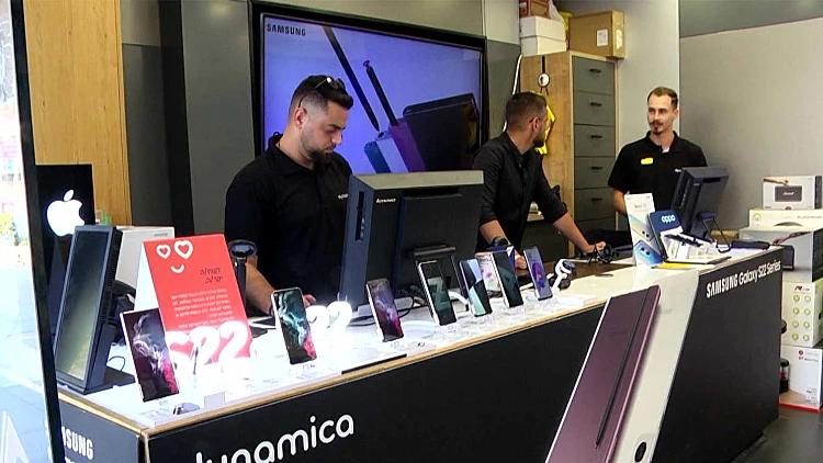 סמארטפון ללא מע"מ: האם באמת משתלם יותר לקנות באילת?