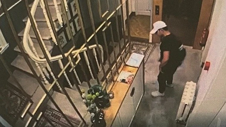 אחד מחברי החוליה האיראנית כפי שתועד במצלמה במלון בטורקיה