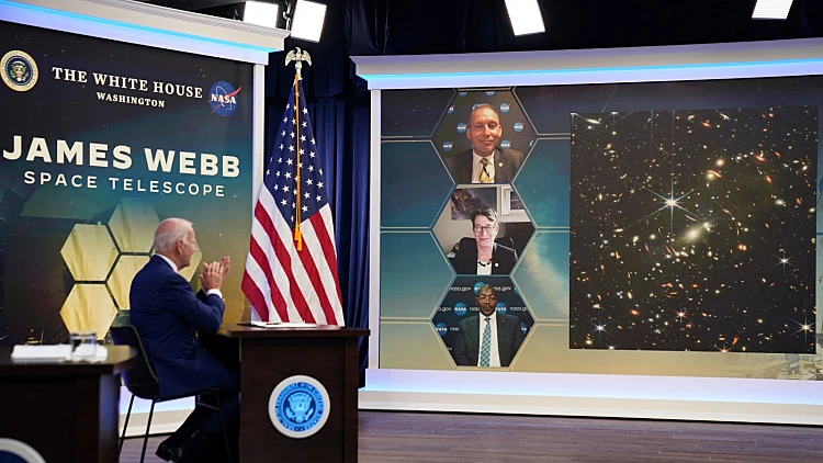 חשיפת התמונה הראשונה של ג'יימס ווב לנשיא ביידן