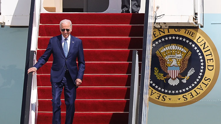 ביידן נחת בישראל: היחסים בינינו עמוקים וחזקים מאי פעם