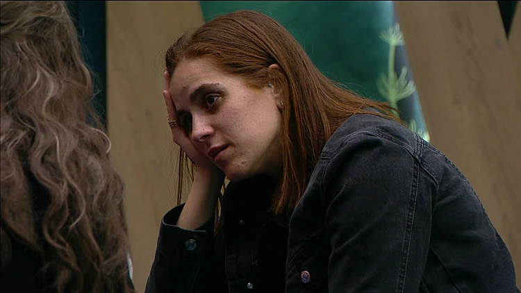 טליה ושחף מתקרבים ושרין לא מצליחה לעצור את הדמעות