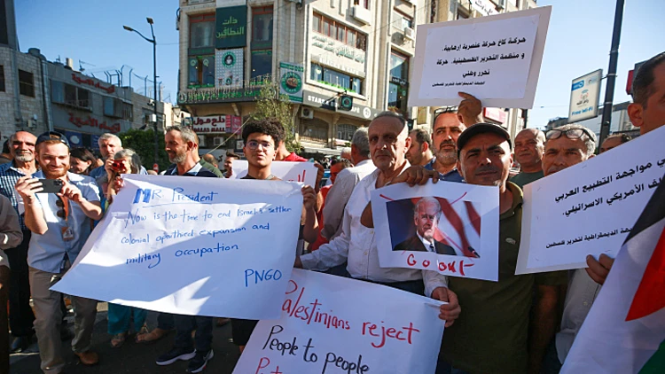 מפגינים פלסטינים נגד ביקורו של ביידן