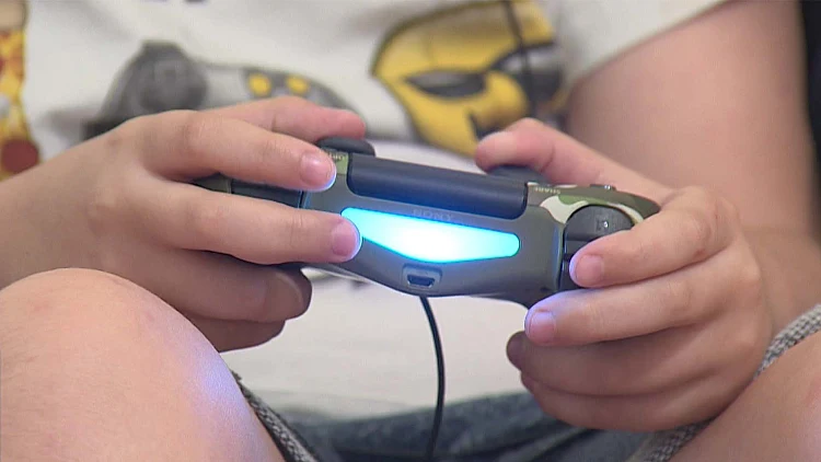 לא רוצים לישון: האם הלילות הלבנים של ילדי ישראל בקיץ פוגעים בהם?