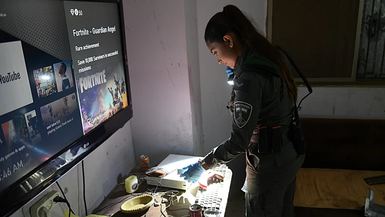 הפשיטה על בתי החשודים