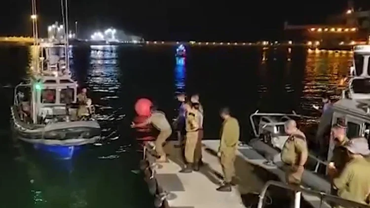 דרמה בלב ים: היאכטה שקעה - המשפחה חולצה בזכות הסמארטפון