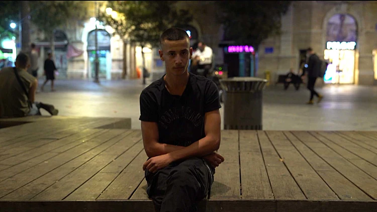 נוער בסיכוי: ללא מסגרת או משפחה, מי מטפל במגפה השקטה של המגזר החרדי?