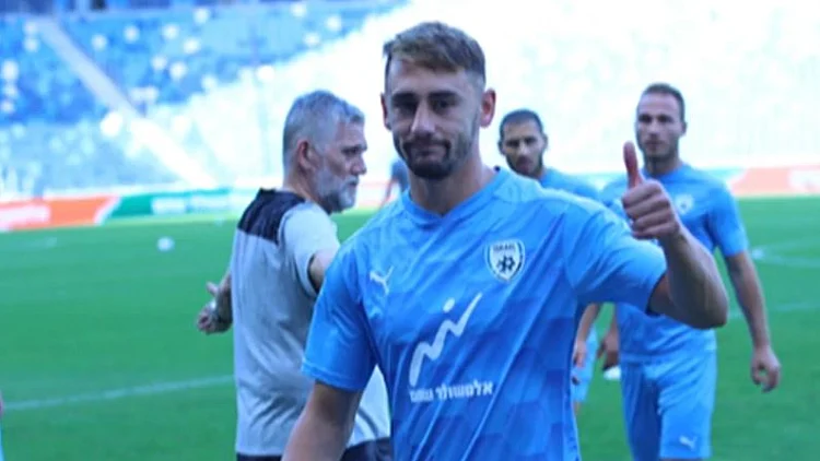 עומר אצילי במדי נבחרת ישראל