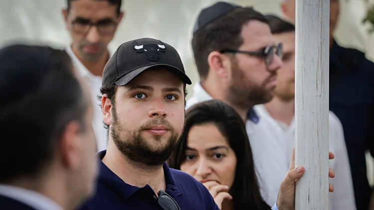 פרסום ראשון: יועץ הניו-מדיה של נתניהו נחקר במשטרה