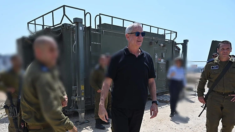 גנץ מאיים: גם מנהיגי הג'יהאד שיושבים בחו"ל ישלמו את החשבון