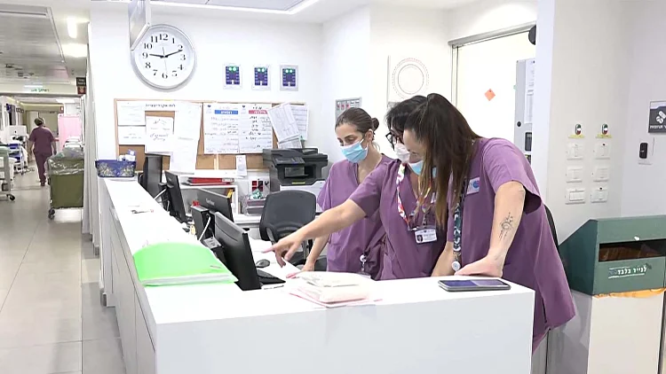 יולדות תחת אש: הנשים שילדו בשיאו של המבצע