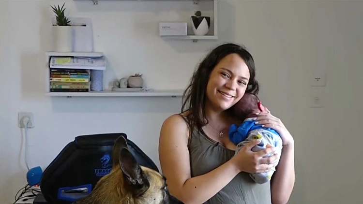 הכירו ב"צוק איתן" - וב"עלות השחר" הפכו לראשונה להורים