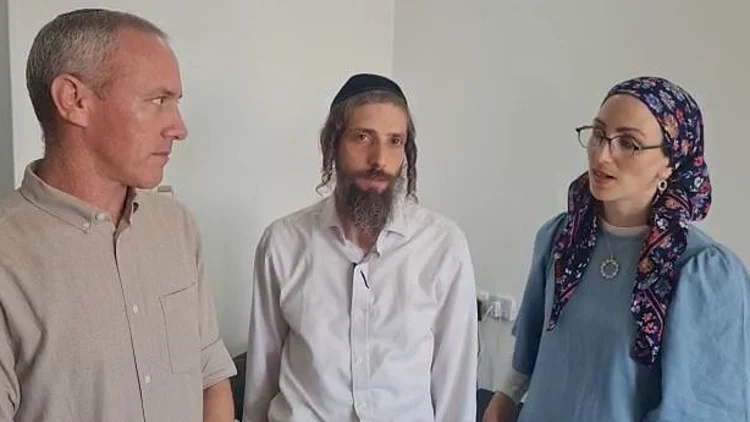 לראשונה מאז שנעלם: שר בממשלה נפגש עם הורי הנער מוישי קליינרמן