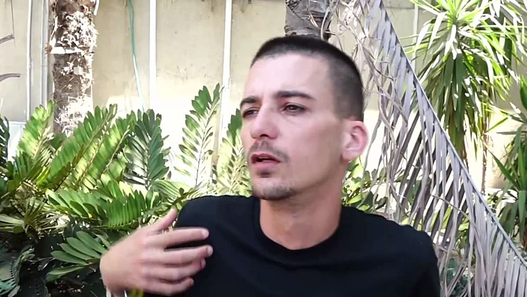 "נתן לי בעיטות עד שהתעלפתי": הוויכוח במטוס שנגמר בביה"ח