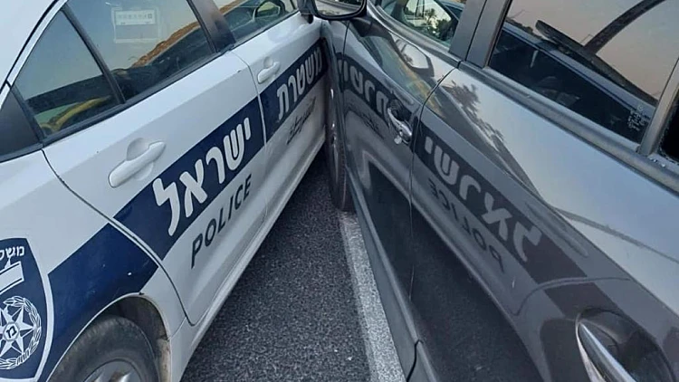 ניידת משטרה