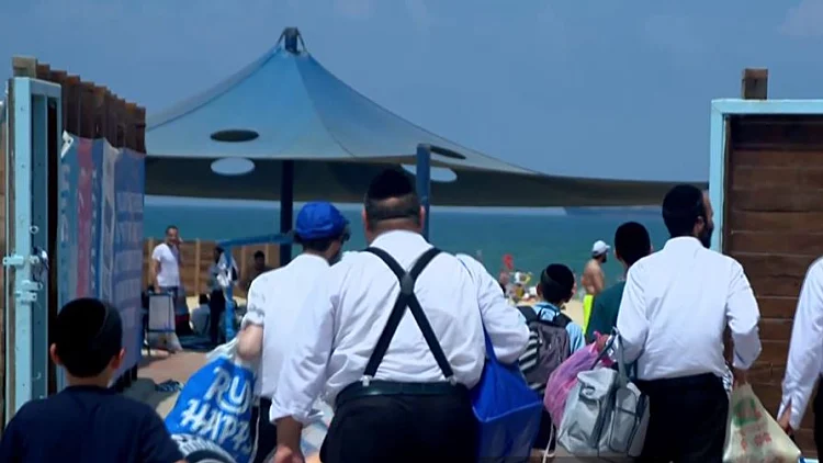 "צפוף ברמה לא נורמלית": החופים המופרדים לא עומדים בעומס