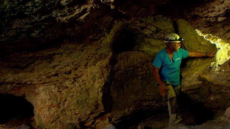 "מחילות וסיפורים אינסוף": המערות הסודיות נחשפות