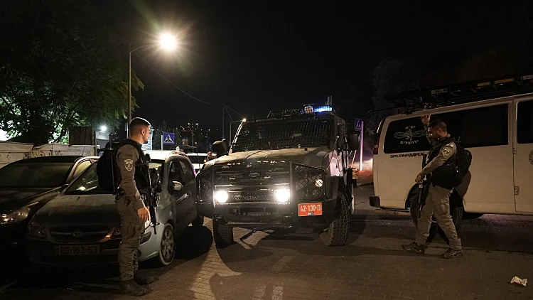 בתום שעות של מצוד: המחבל שביצע את הפיגוע בירושלים הסגיר את עצמו