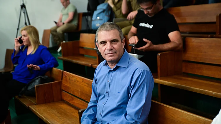 גל הירש בבית המשפט