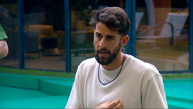 "אתה צבוע, לקקן תחת": הקרע בין שחף לבר