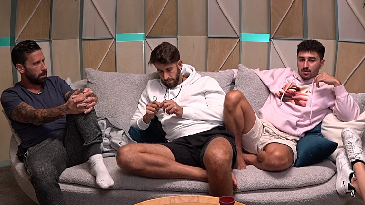 תשכחו מהקבינט: הקבוצה החדשה של הבית שוברת את הרשתות