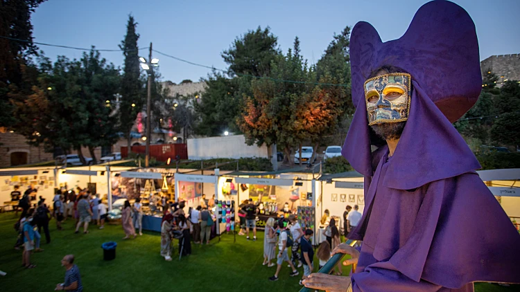 חוצות היוצר. קרדיט דור פזואלו