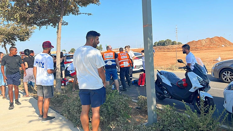 סמוך לשפיים: בן 30 נורה ברכבו ונפצע קשה
