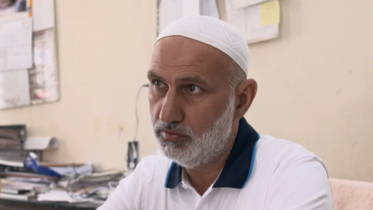 אביו של הנער שנספה בהצתת חנות: "בניי כועסים, אני עוצר אותם"