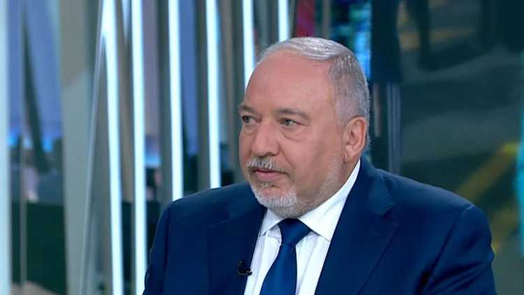 ליברמן: "הכסף למורים יגיע מקיצוץ רוחבי במשרדי הממשלה"