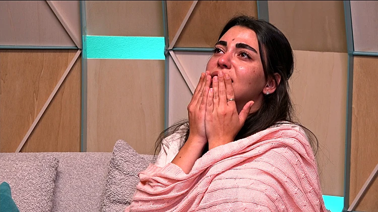 "אין לי כח להתמודד עם האנשים כאן": מה גרם לריוואה להישבר?